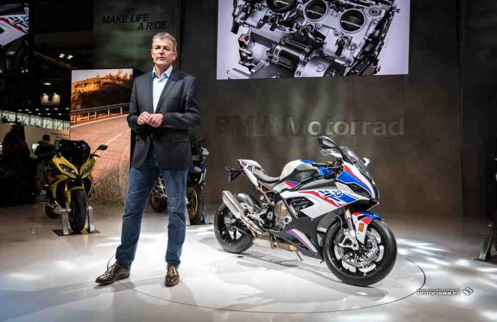 BMW Motorrad заявила о полном отказе от участия в мотовыставках ради презентаций в Интернете