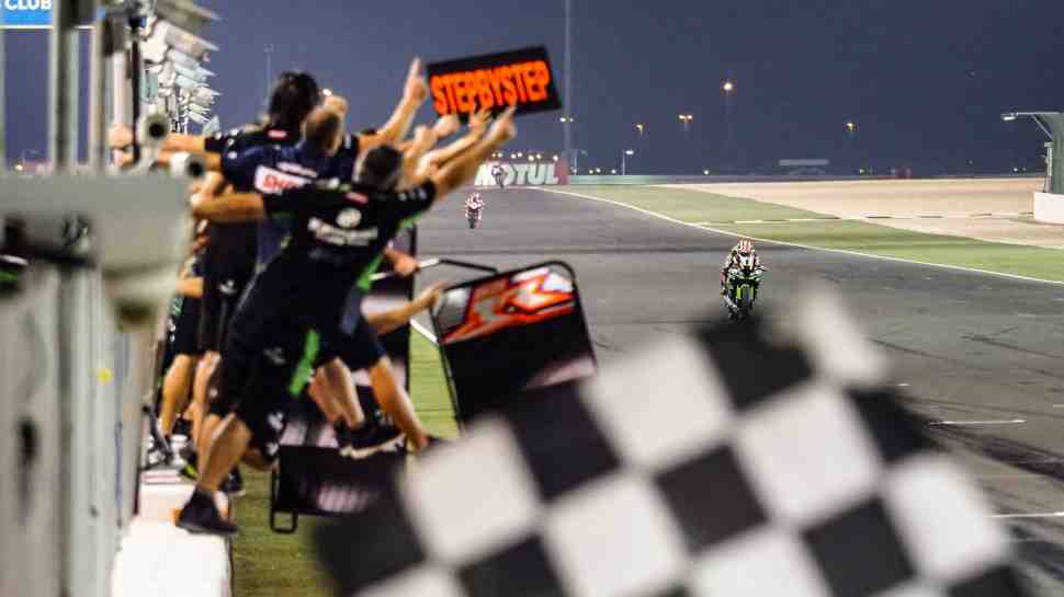 Катарский хет-трик: Джонатан Рэй завершил сезон WSBK в чемпионском стиле