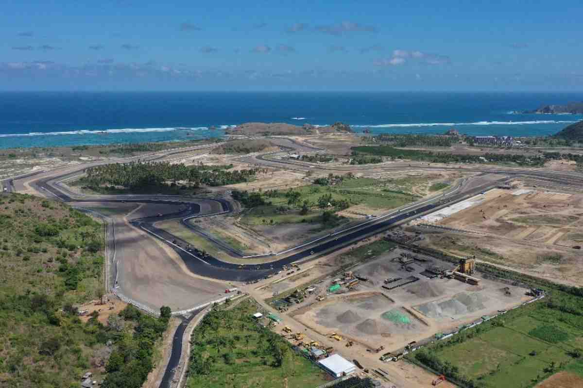 WorldSBK едет на Mandalika Circuit, недостроенный трек без персонала, одобрения FIM и WADA