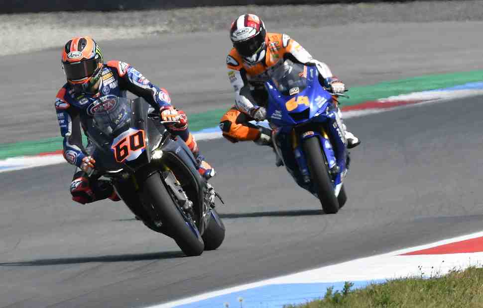 Голландские пилоты WSBK и Moto2 получили шанс испытать новый асфальт TT Circuit Assen
