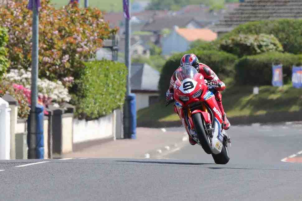 Началась неделя гонок IOMTT-2018