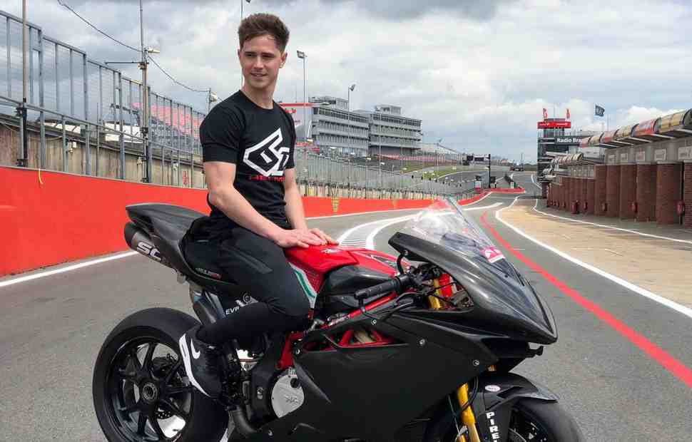 MV Agusta возвращается в British Superbike вместе с Денни Кентом