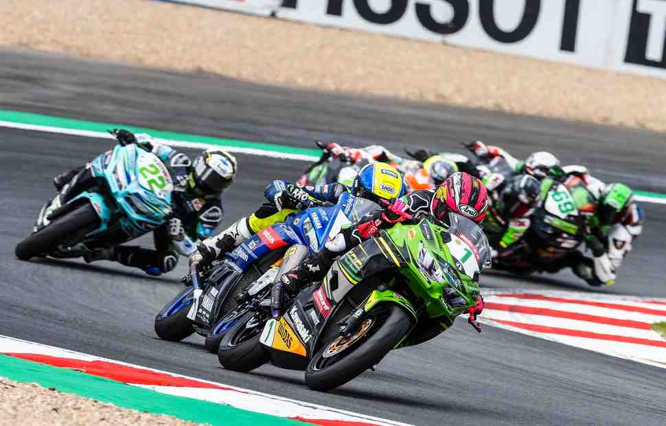 WorldSSP300: Аня Карраско выигрывает Magny-Cours, но теряет титул