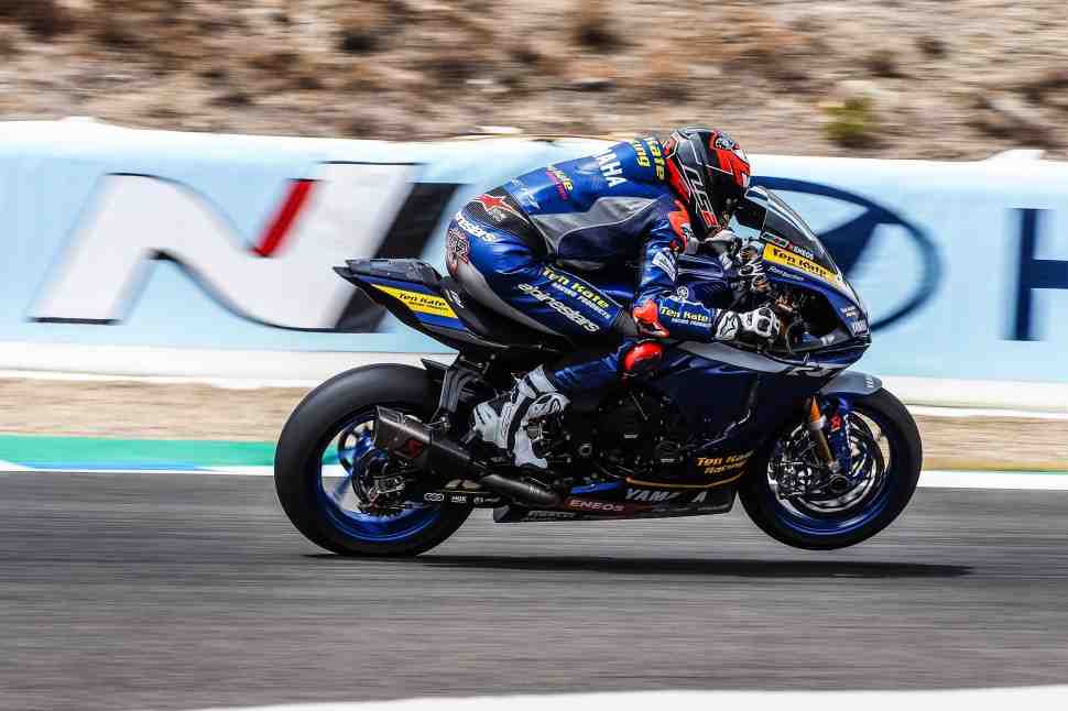 WSBK: Баз возглавил первый день ESPWorldSBK, Ринальди в ТОП-3, а Баутиста впереди Реддинга