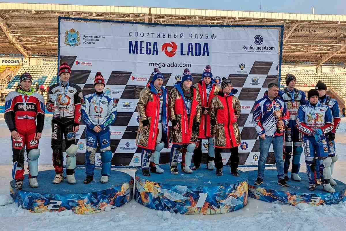 Видео: как команда Жигули выиграла Кубок России по мотогонкам на льду 2024 года ценой в пол-очка