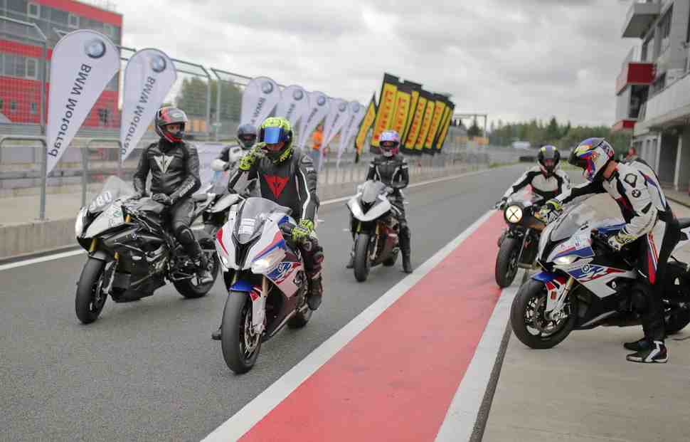 Не просто тест-драйв: главный секрет успеха BMW Motorrad в России