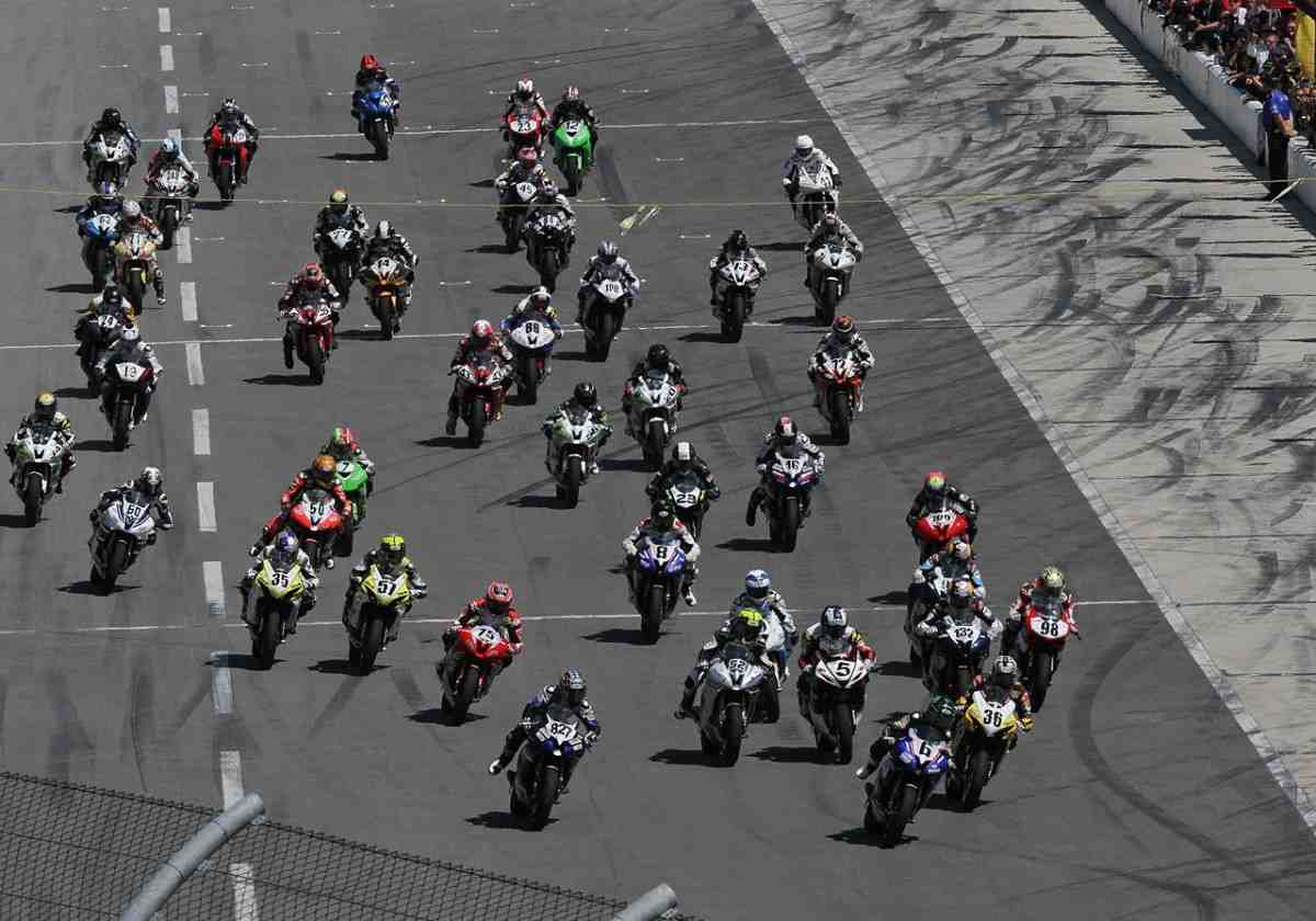 Daytona 200: в Америке стартует 79-й сезон кольцевых мотогонок