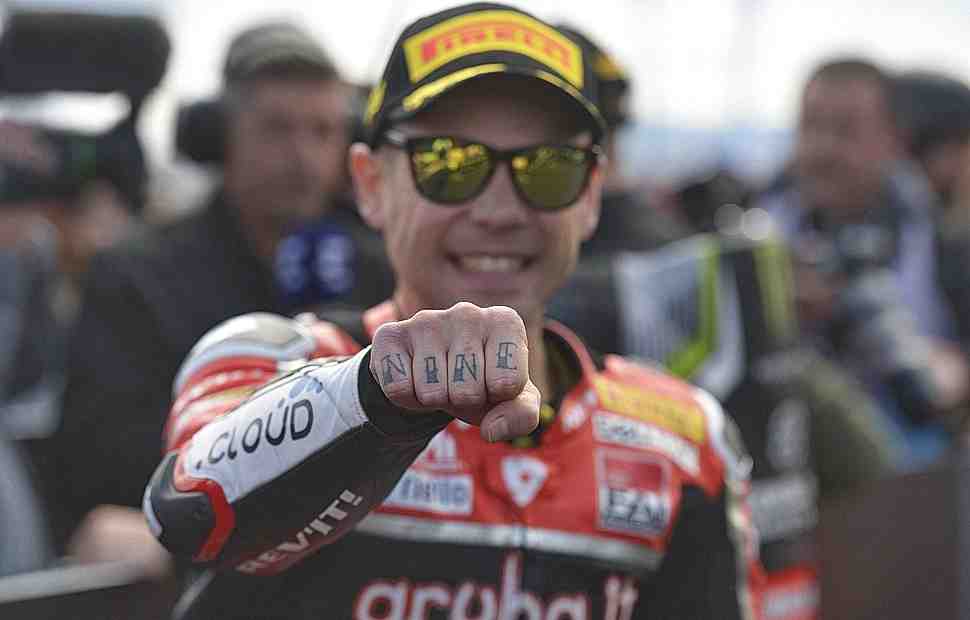 WorldSBK: Motorland Aragon принес Баутисте 9-ю победу, а Ducati - два подиумных дубля