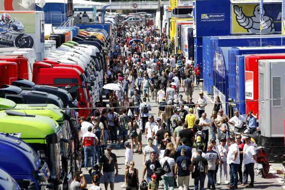 MotoGP и World Superbike в одном паддоке: почему это невозможно