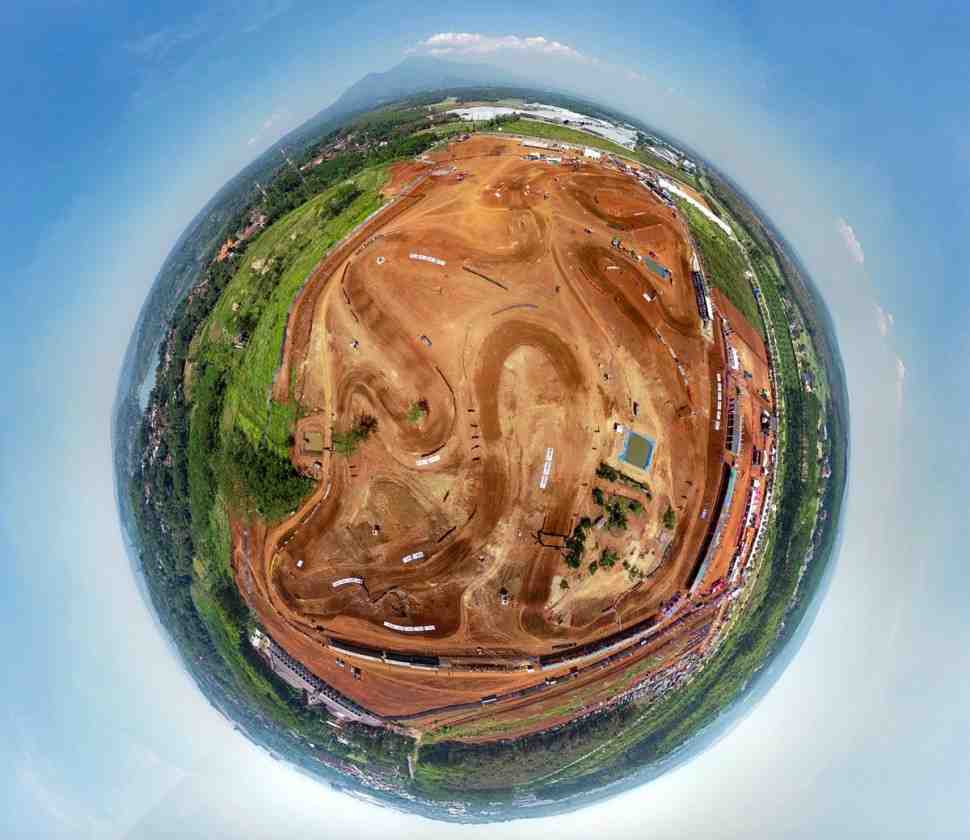 Мотокросс: видео квалификации Гран-При Азии MXGP/MX2