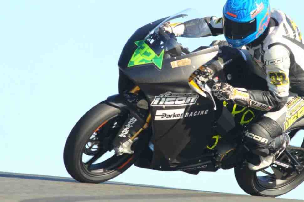Электробайк против бензиновых на Isle of Man TT в 2014!