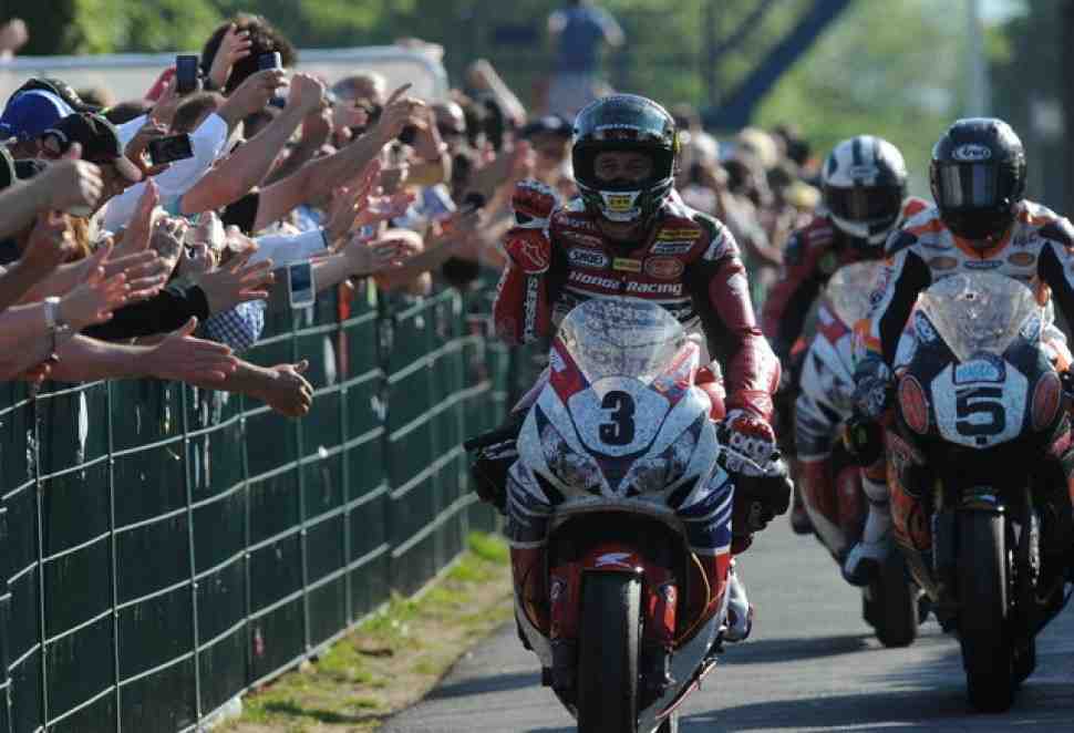 IOMTT-2013: Honda TT Legends оправдывает свое название