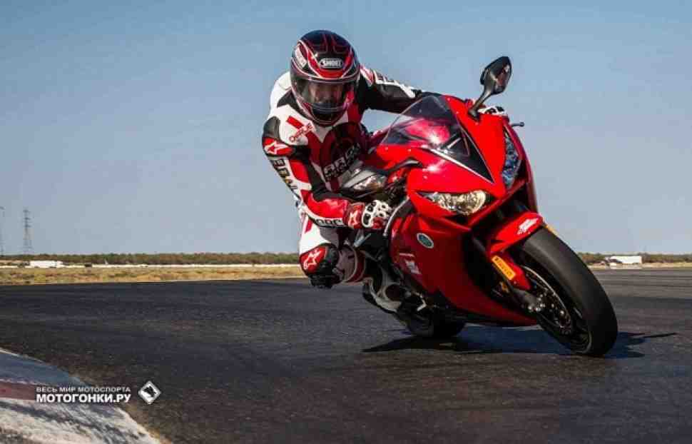 Киану Ривз выбирает Alpinestars и SHOEI