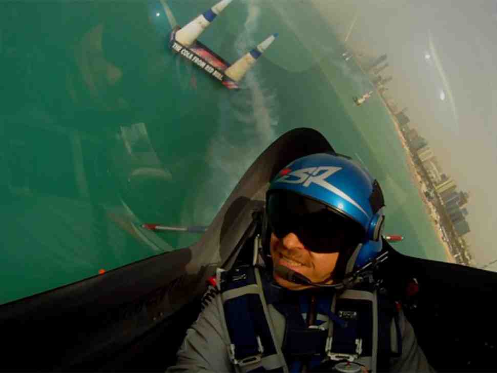 Red Bull Air Race в Абу Даби оказался полным сюрпризов