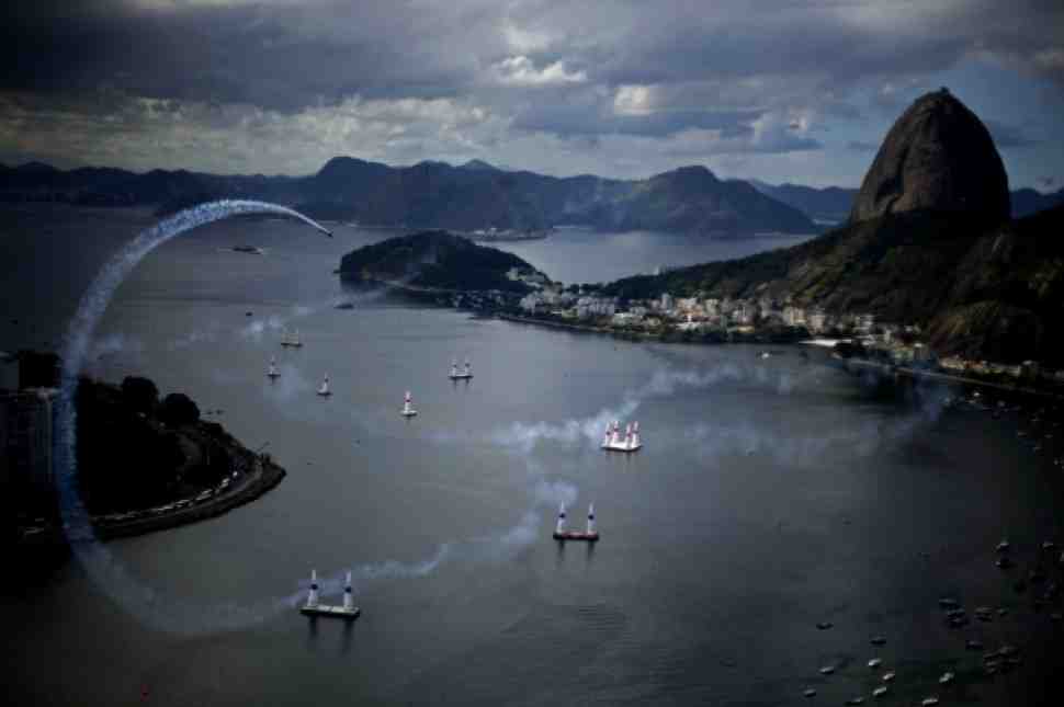 Red Bull Air Race в Рио де Жанейро - в День Победы!