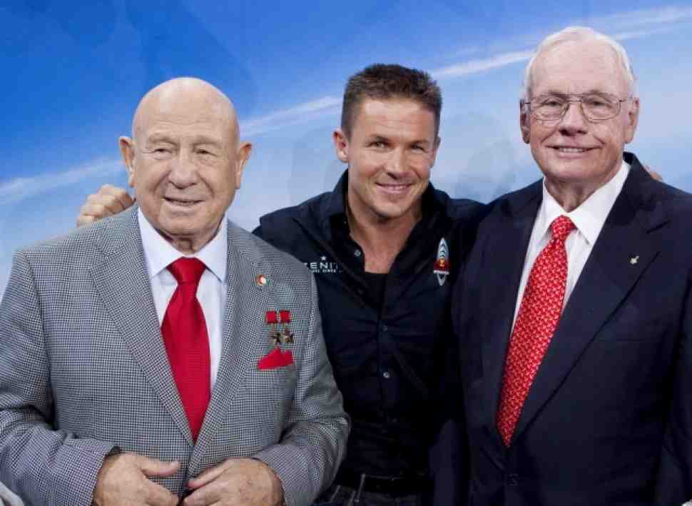 Red Bull Stratos: это быстрее, чем мотогонки!