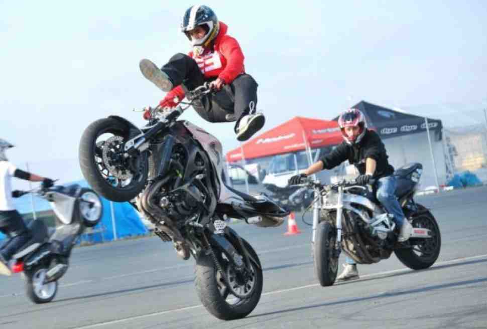 Stunt: Джориан Пономарефф поздравляет (видео)